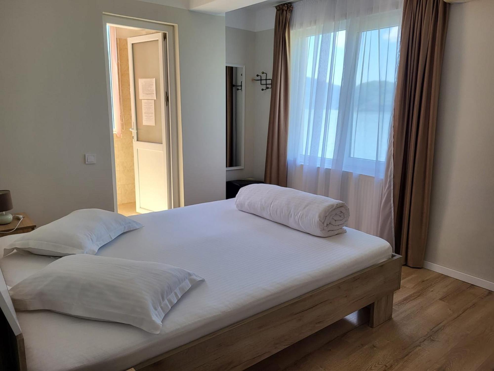 Casa Ana Serena Eselnita Luaran gambar