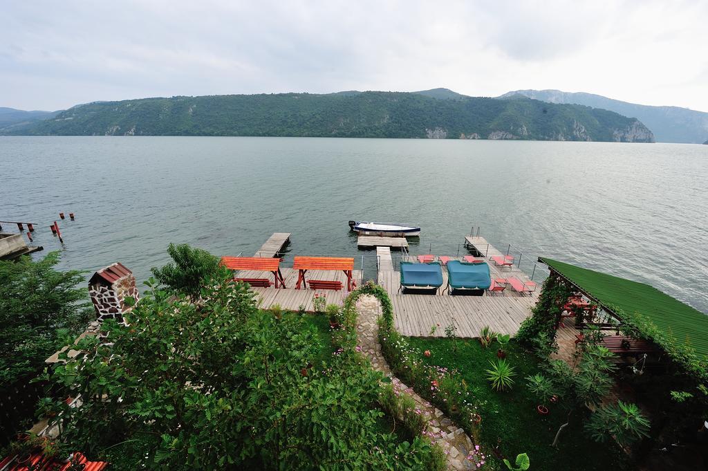 Casa Ana Serena Eselnita Luaran gambar