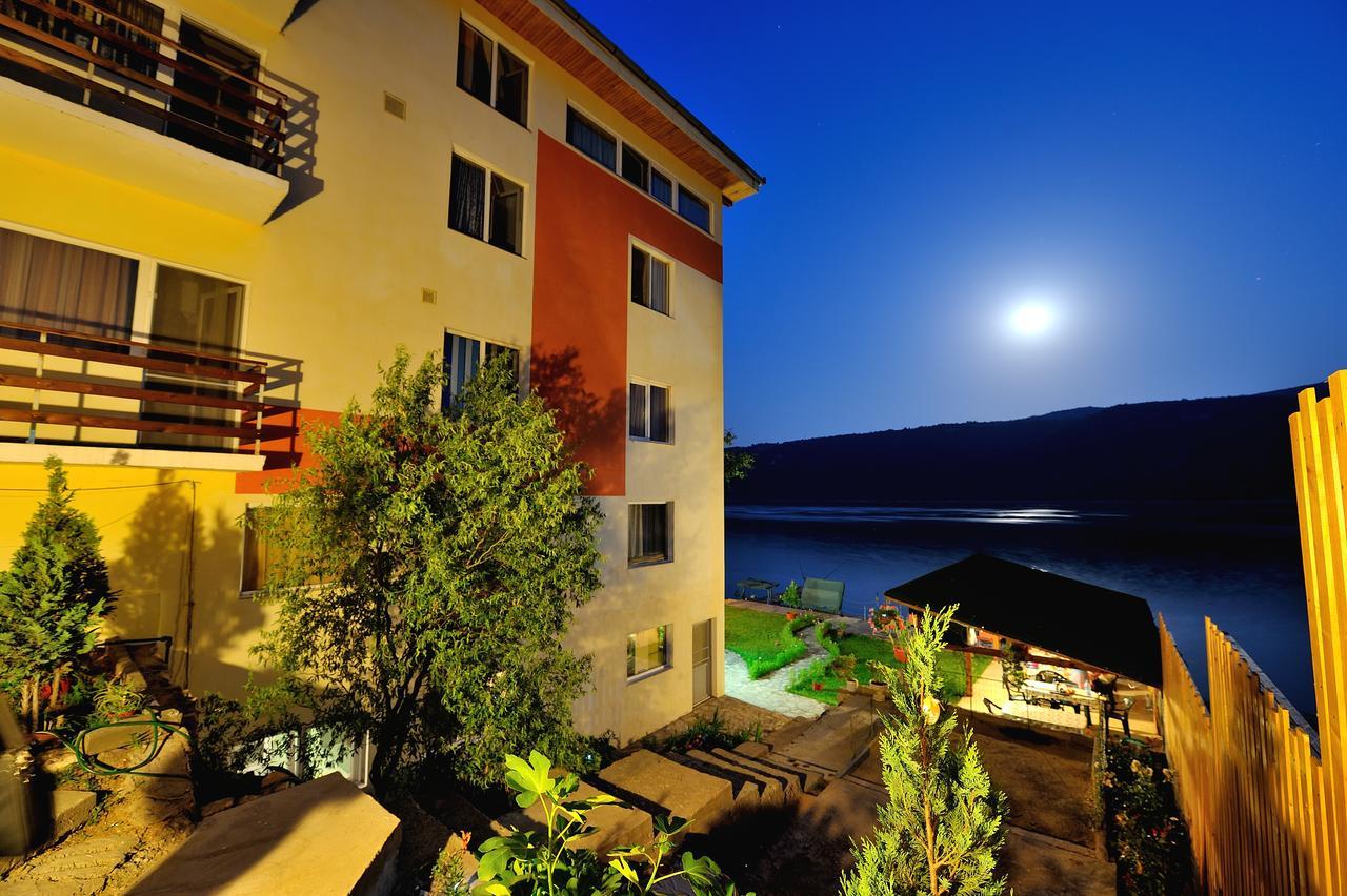 Casa Ana Serena Eselnita Luaran gambar