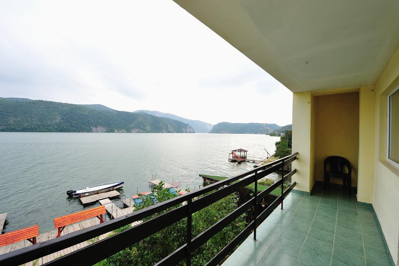 Casa Ana Serena Eselnita Luaran gambar