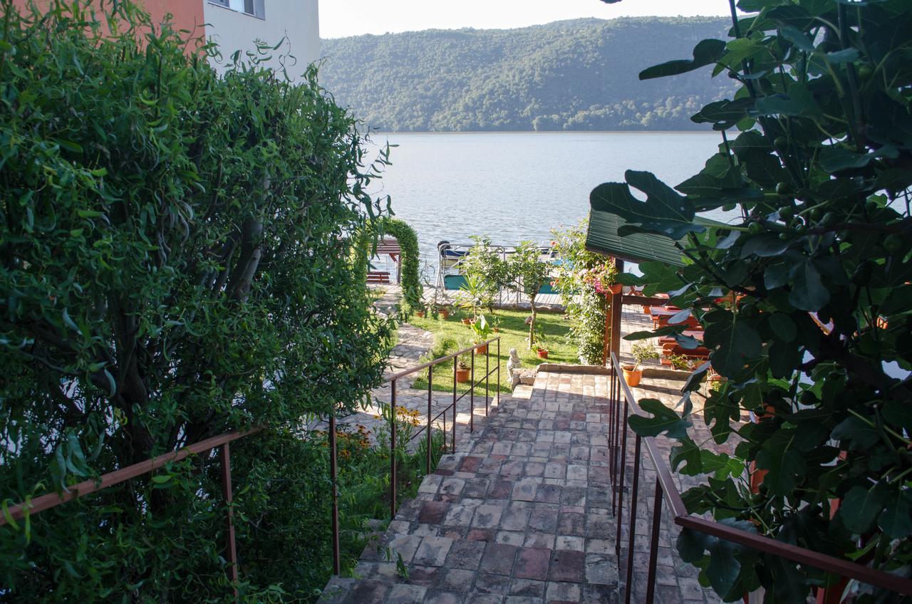 Casa Ana Serena Eselnita Luaran gambar