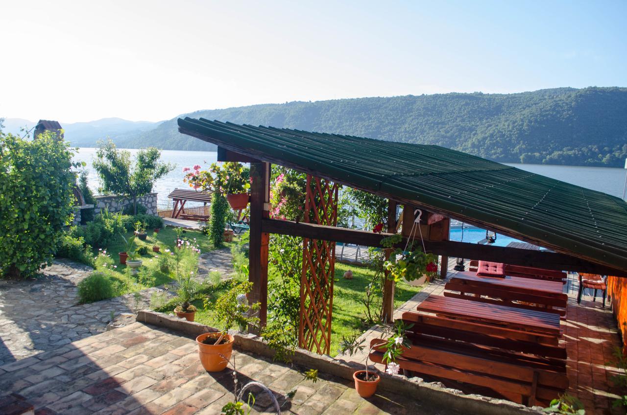 Casa Ana Serena Eselnita Luaran gambar