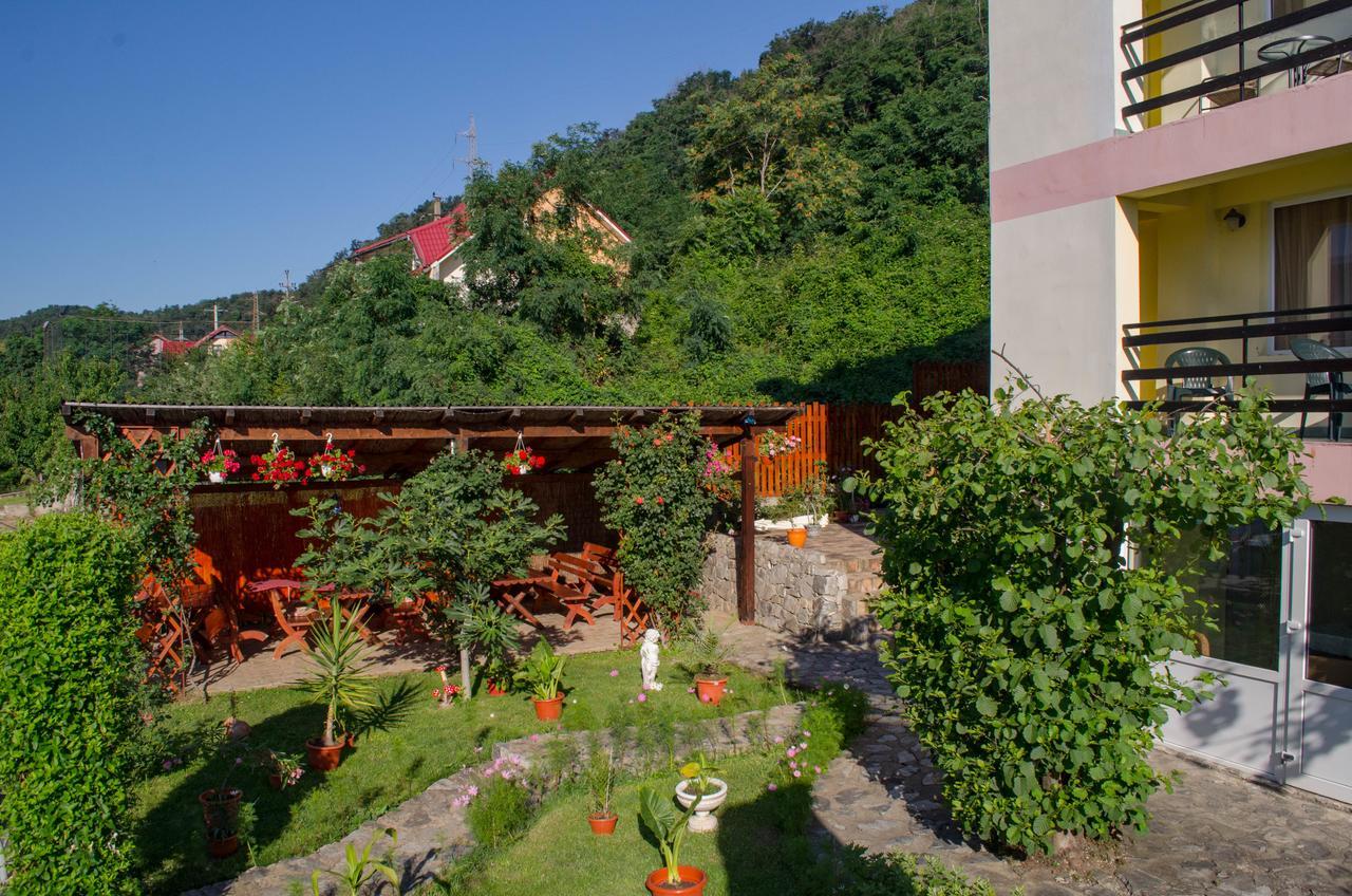 Casa Ana Serena Eselnita Luaran gambar